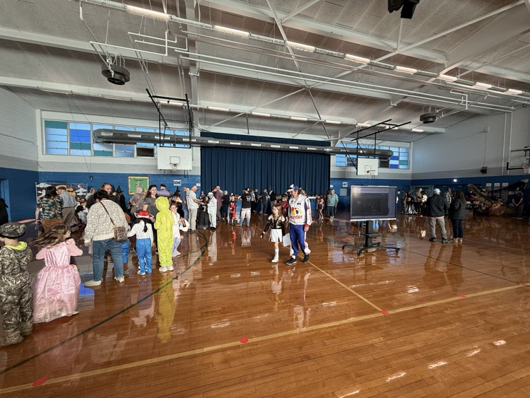 Our Literacy Night and Annual Title 1 Meeting were a tremendous success. Thank you to our families and students for coming out and dressing up. Reading isn't scary; it's fun!