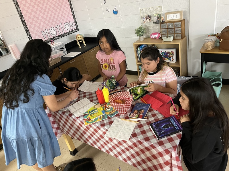 Liberty Students Discover New Reads at Book Tasting Event