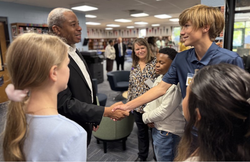 Superintendent Mo Green Visits Southeastern Randolph Middle School