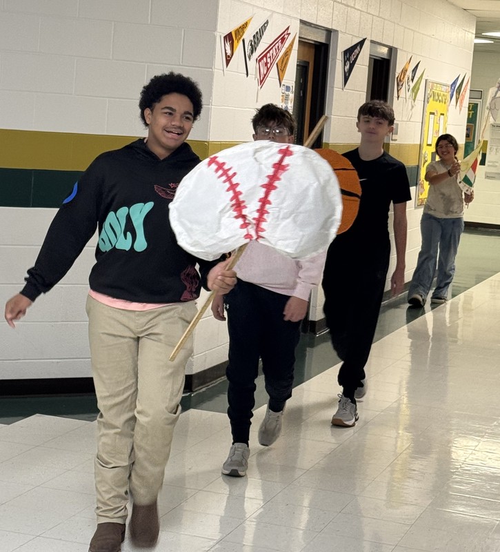 SERMS Art Students Bring Macy’s Parade Spirit to the Hallways