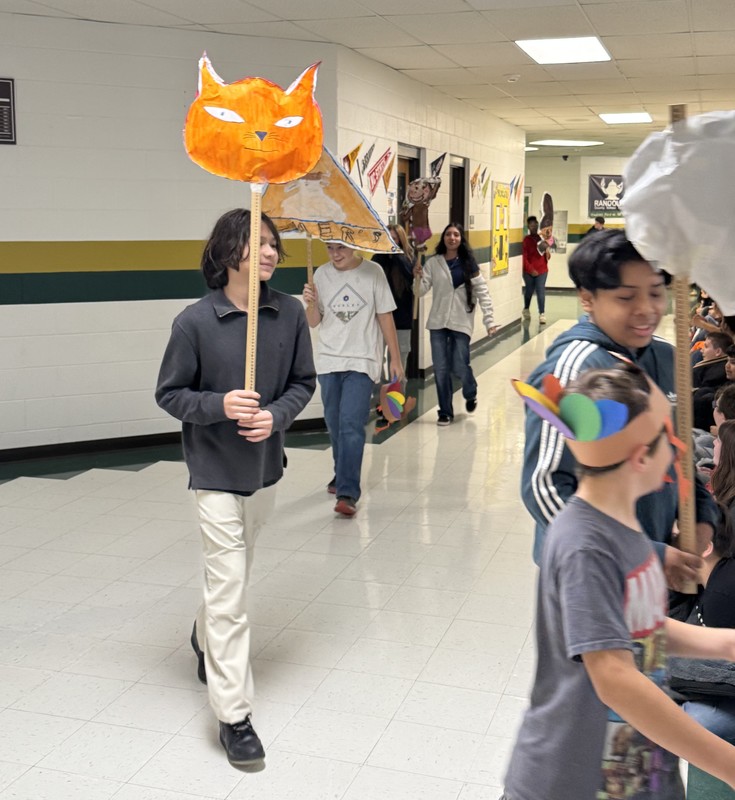 SERMS Art Students Bring Macy’s Parade Spirit to the Hallways