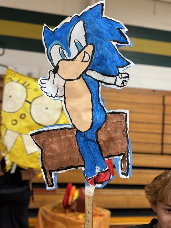 SERMS Art Students Bring Macy’s Parade Spirit to the Hallways