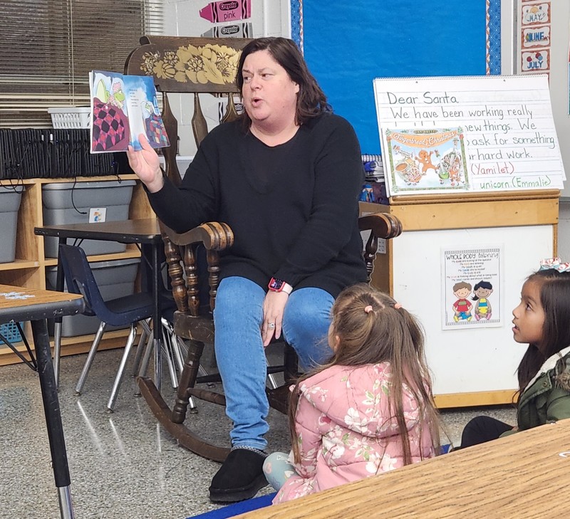 Reading With Reindeers: A Night of Learning and Fun at RES