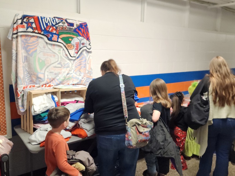 Reading With Reindeers: A Night of Learning and Fun at RES