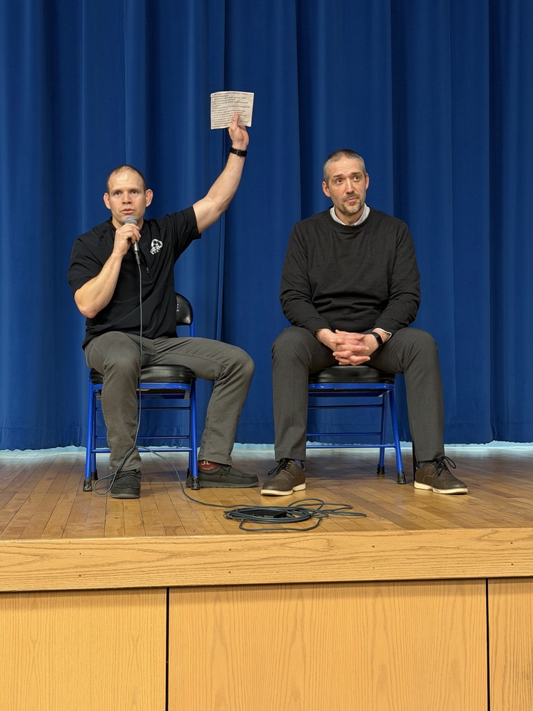 We were excited to welcome Matt Benson, a proud alumnus of Random Lake High School, back to speak with our students!