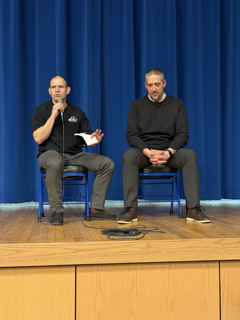 We were excited to welcome Matt Benson, a proud alumnus of Random Lake High School, back to speak with our students!