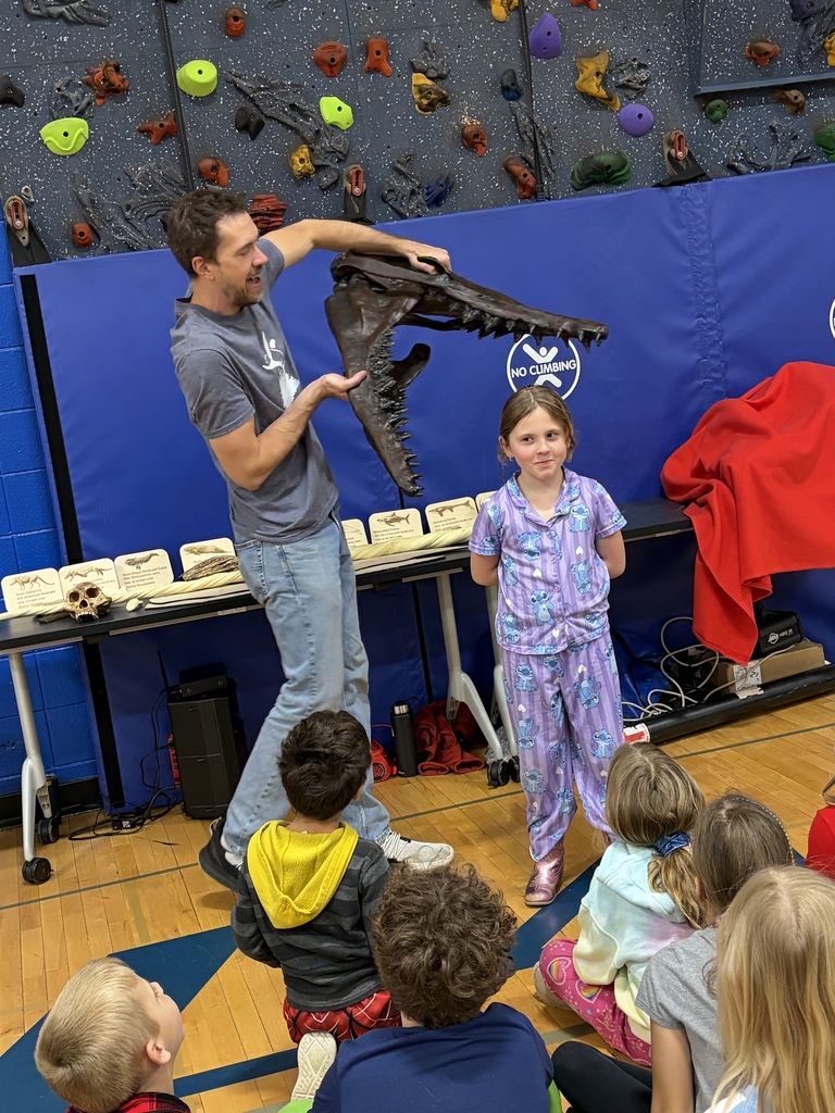 Our students spent time exploring Gray Whales and fossils