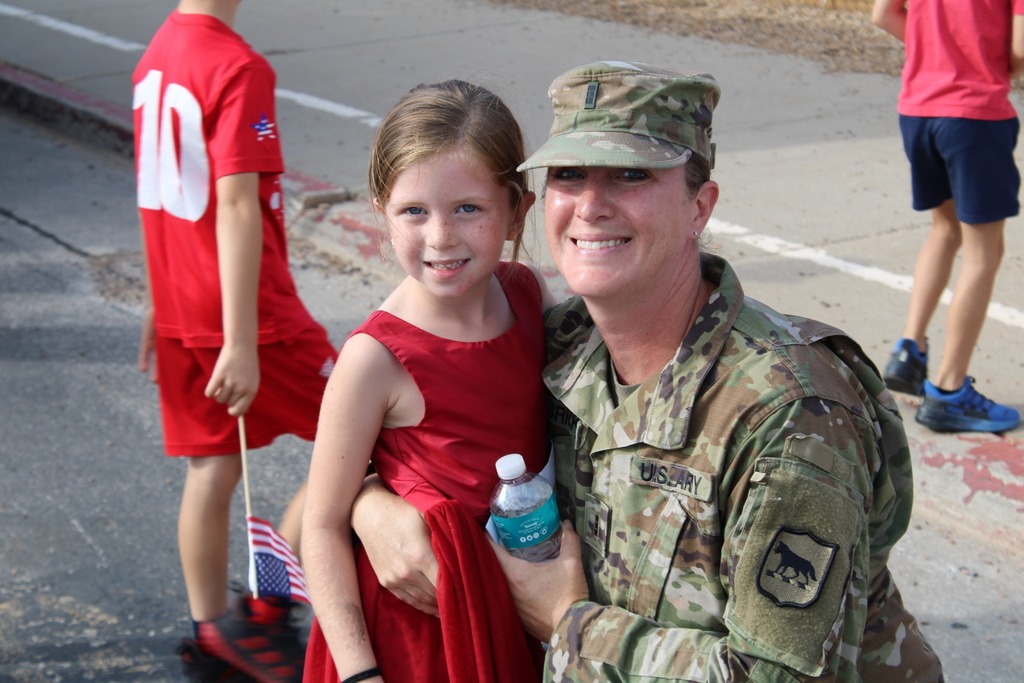 pic of parent and daughter