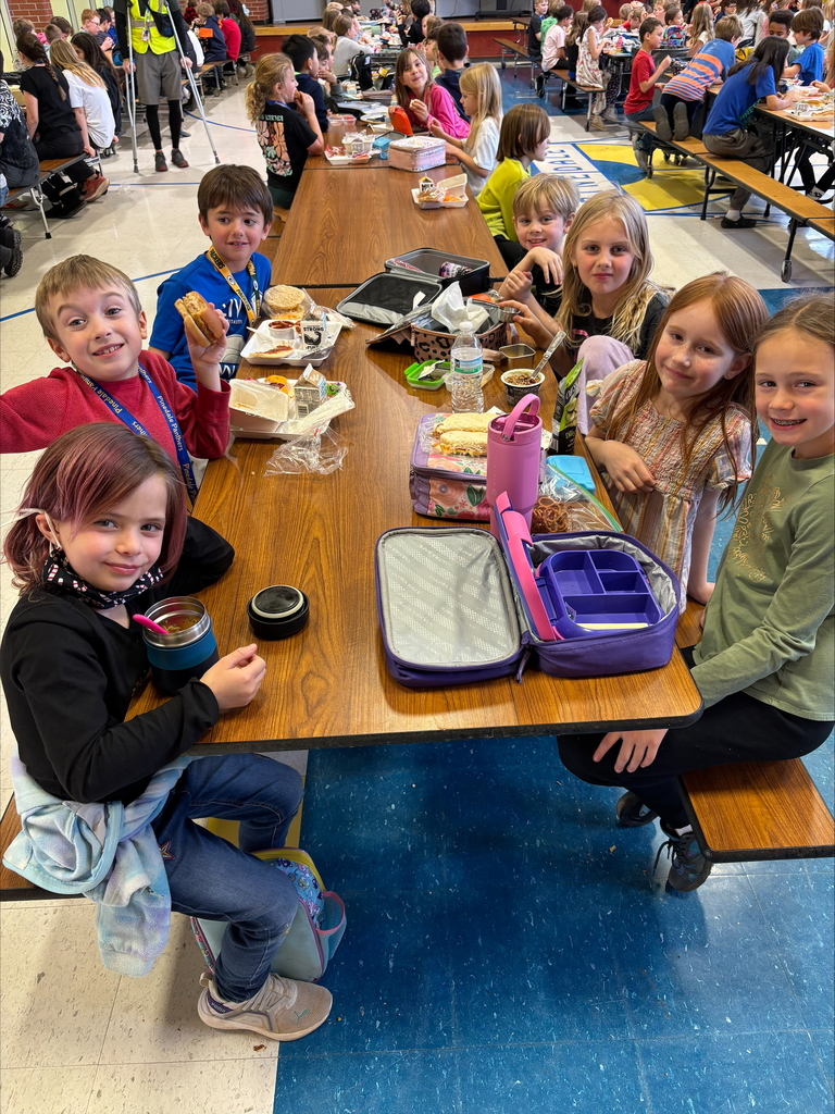 students in lunchroom