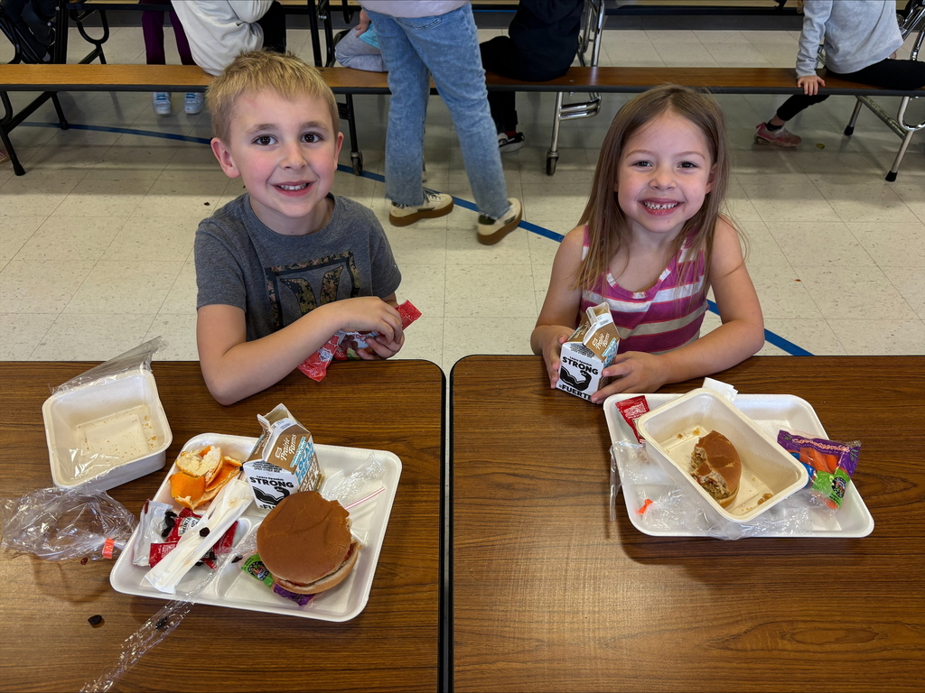students in lunchroom
