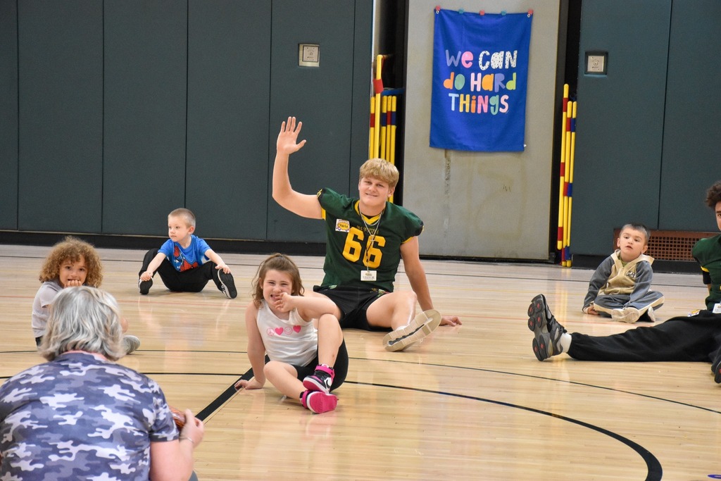 RCS Football Players Lend a Hand at A.W. Becker – 2025