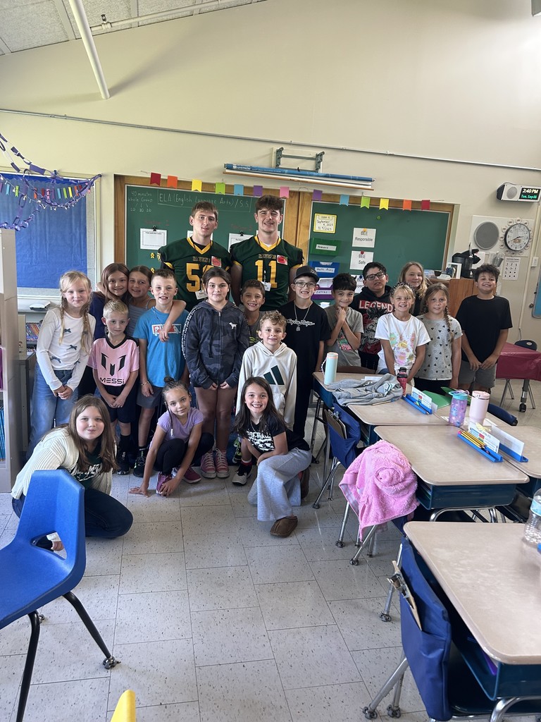 RCS Football Players Lend a Hand at A.W. Becker – 2025