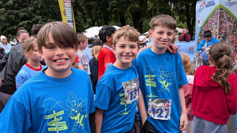 A big thank you goes to the AWB PTA for generously funding the club t-shirts and to Karen Waddingham for making the shirts!    Well done, Wackadoodles! Way to go flying to the finish!