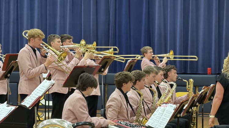 Lincoln Christian Tour