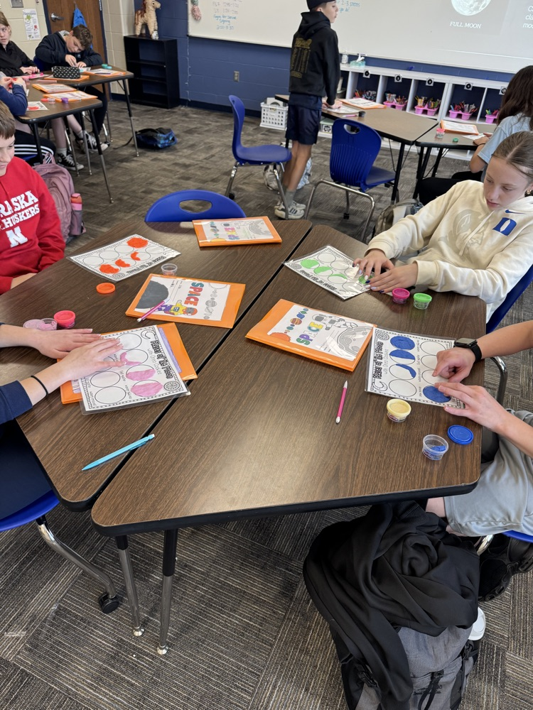 Mrs.Dowding’s Science Class and Moon Phases