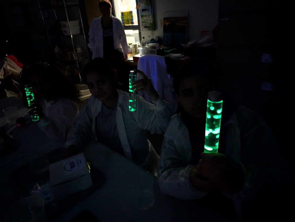 glowing science experiment