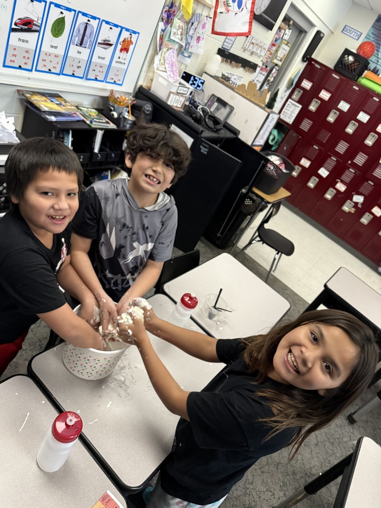Learners made indoor snow today!  •	corn starch •	vegetable oil •	little slashes of water •	glitter 