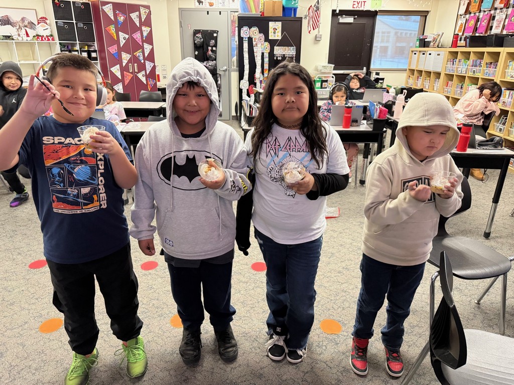 Ms. Follis’ 3rd graders learned about measuring and did a little cooking to make pumpkin pie in a cup for a Thanksgiving treat! 