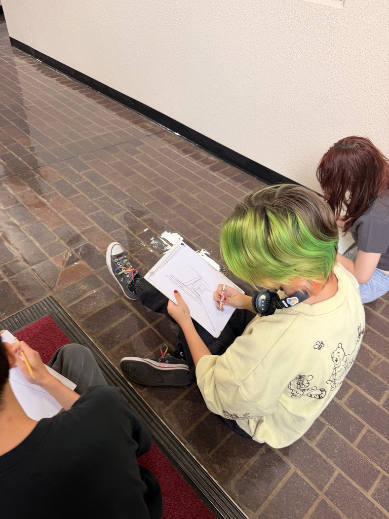 GDDM Students-Perspective Sketching
