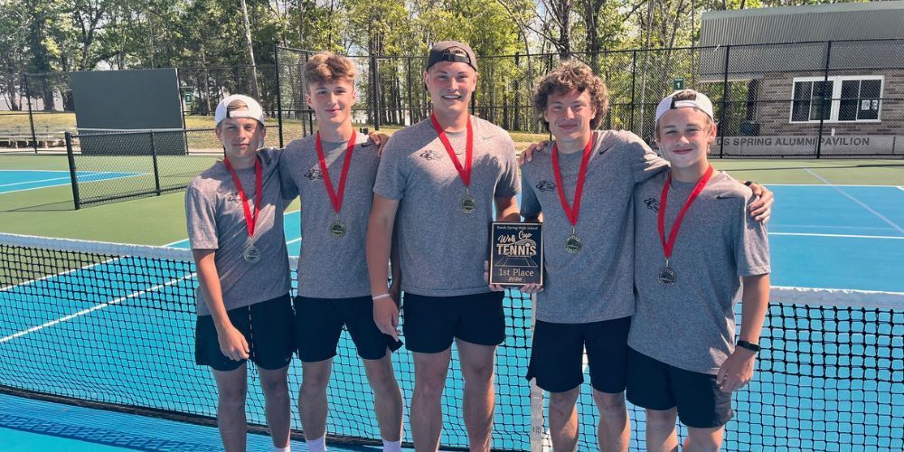 group photo of boys tennis team