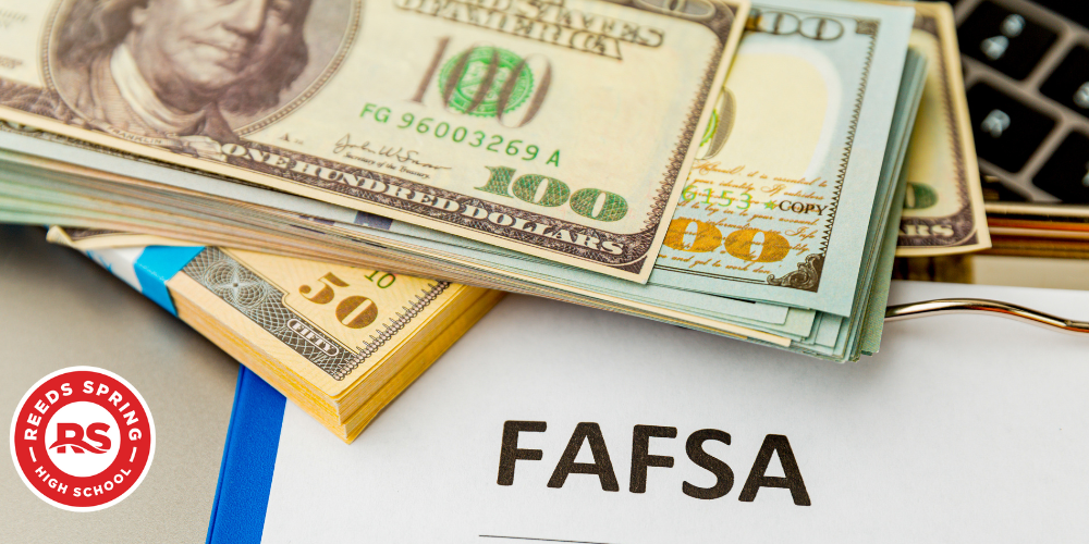 photo of dollar bils and the word fafsa
