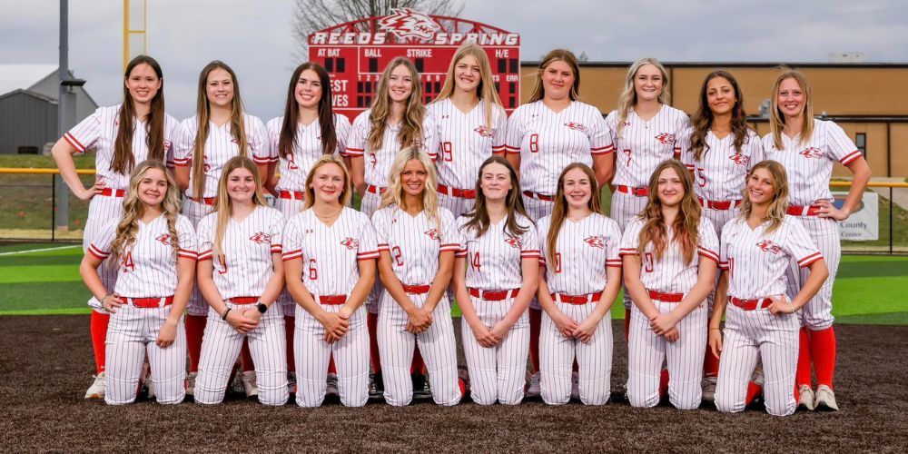 group photo of softball team