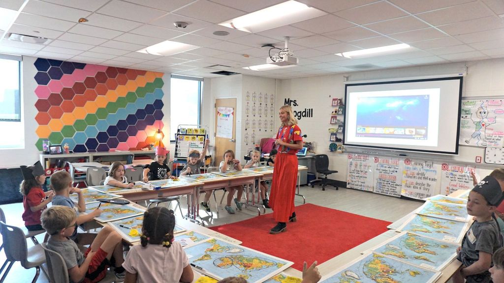 Mrs. Cogdill and class