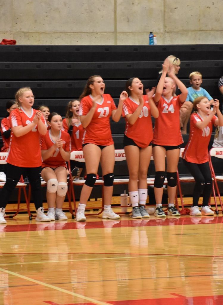 bench cheering