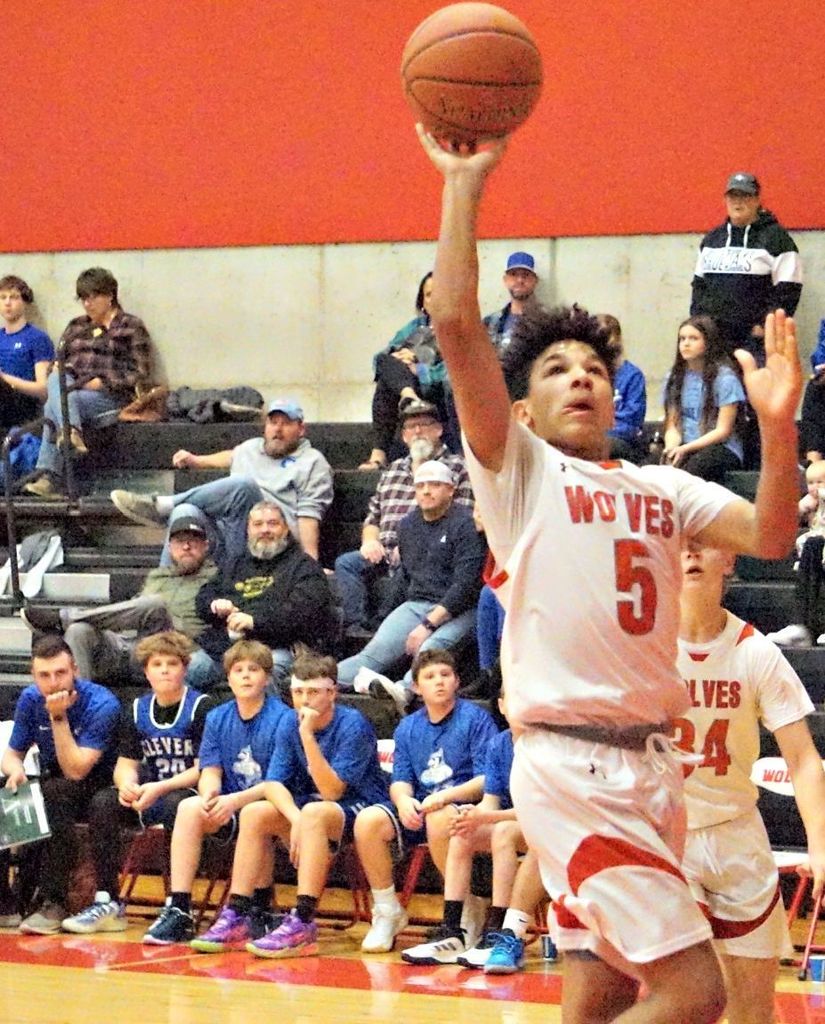 #5 shooting the ball