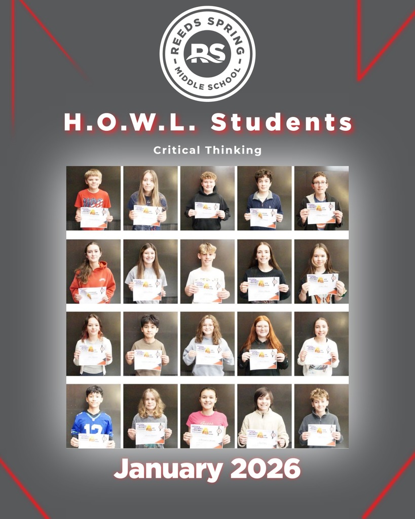 20 students holding certificates