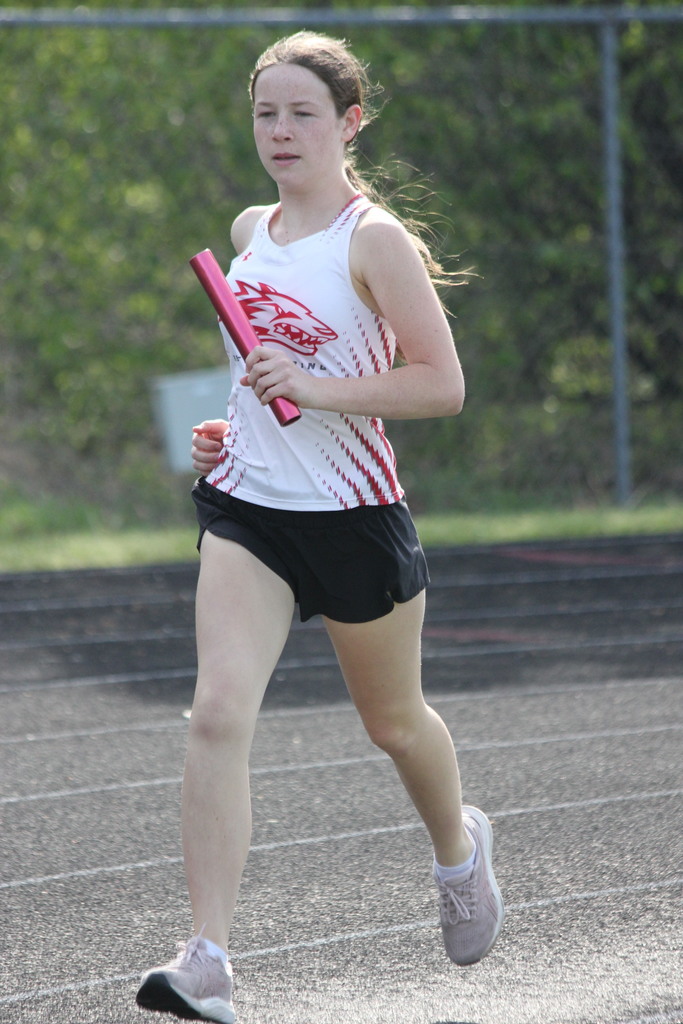Elle Smith running