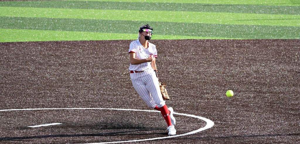 Cami Lee pitching