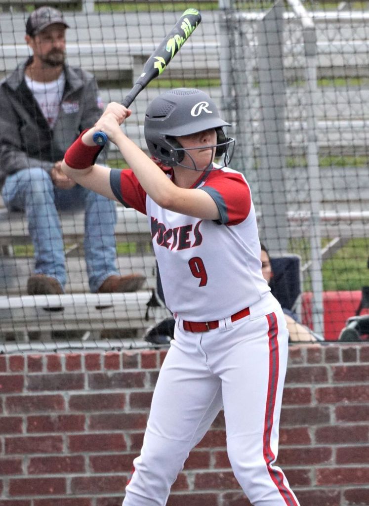 Sophia McIntosh up to bat