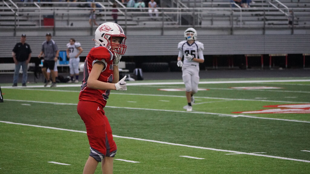 Wide receiver gives a thumbs up
