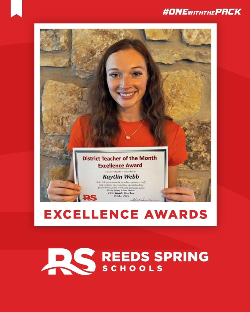 Kaytlin Webb holding a certificate