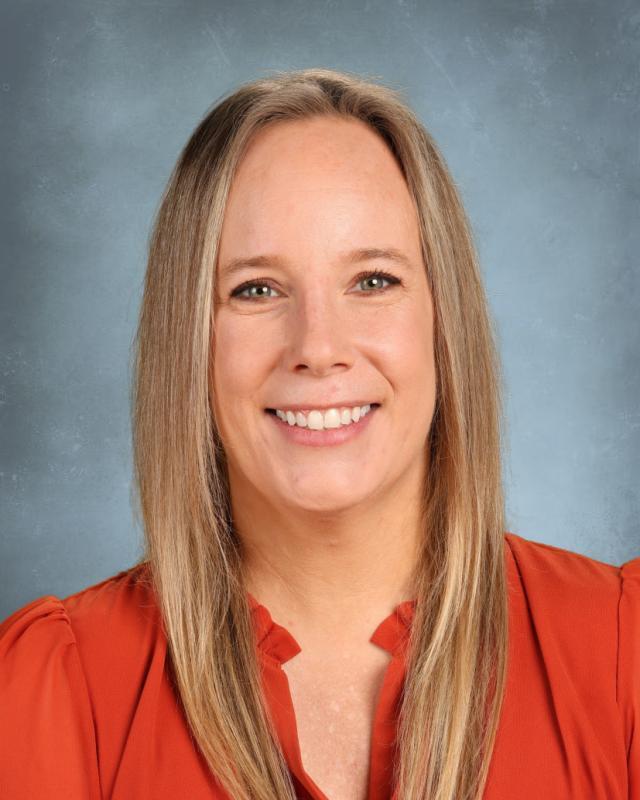 headshot of Lindsey Mullings