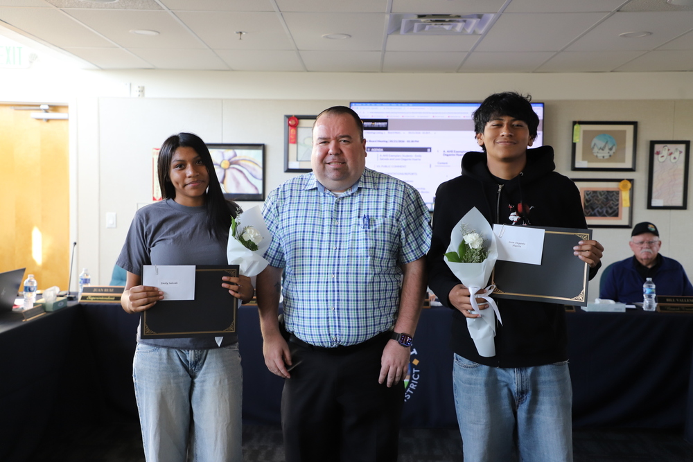 RSUSD Board Recognition students and David Price