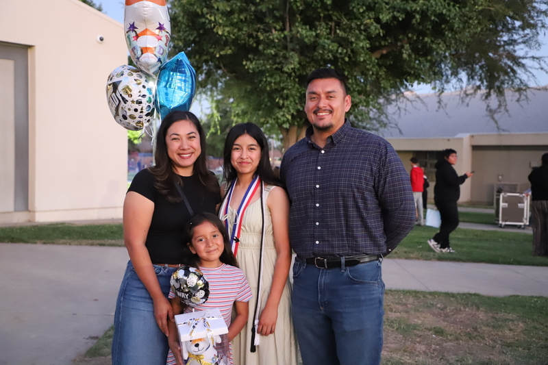 RSMS 8th Grade promotion family pictures