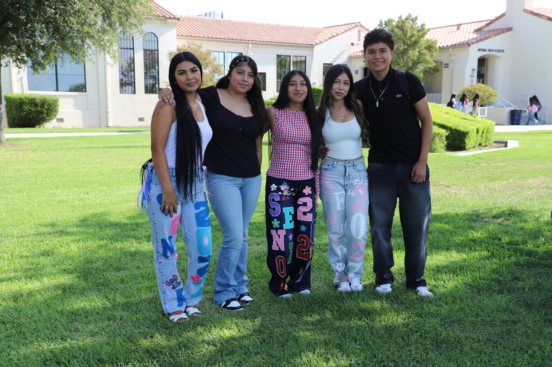 AHS students on campus