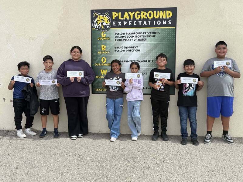 AES perfect attendance student winners