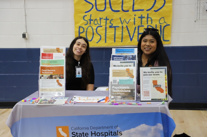 AHS Career Expo students and table leaders in the gym