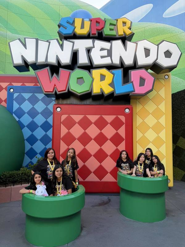 KCES students at Universal Studios