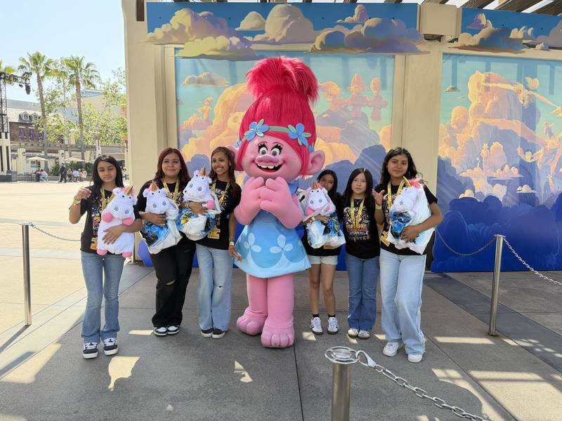 KCES students at Universal Studios