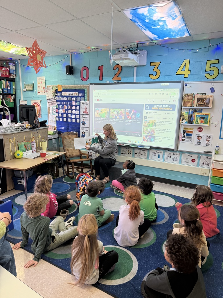 RPHS students reading to RPEL. 