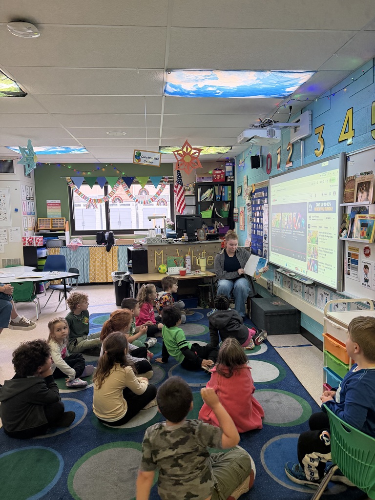 RPHS students reading to RPEL. 