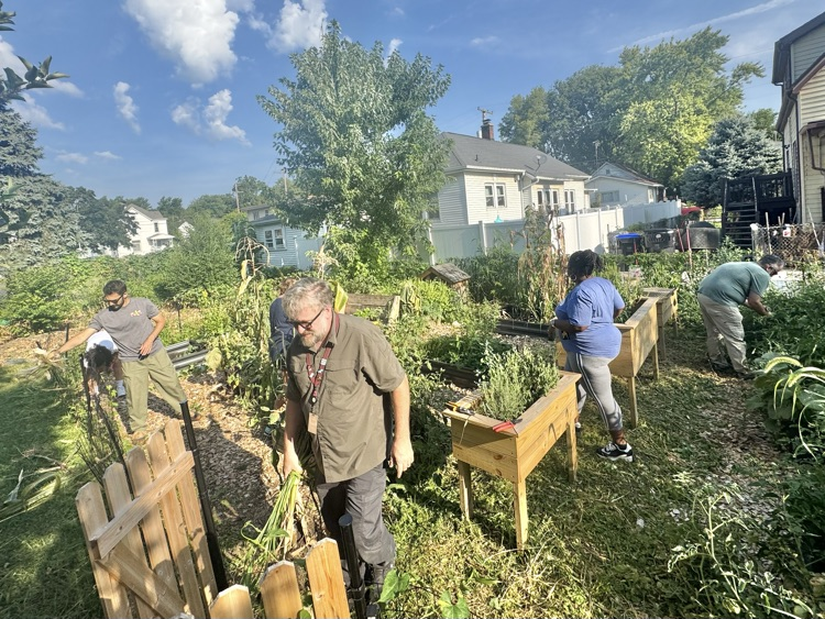 garden crew