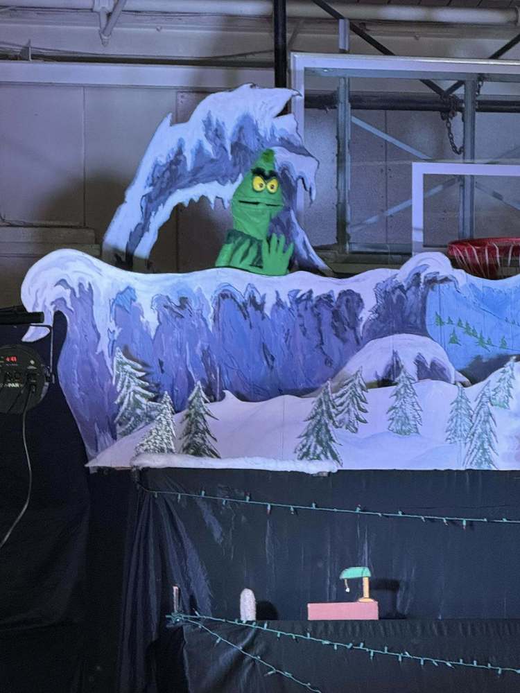 Grinch in stage