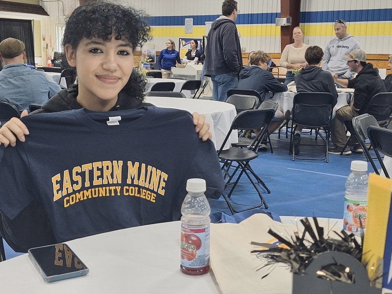Student with EMCC Shirt