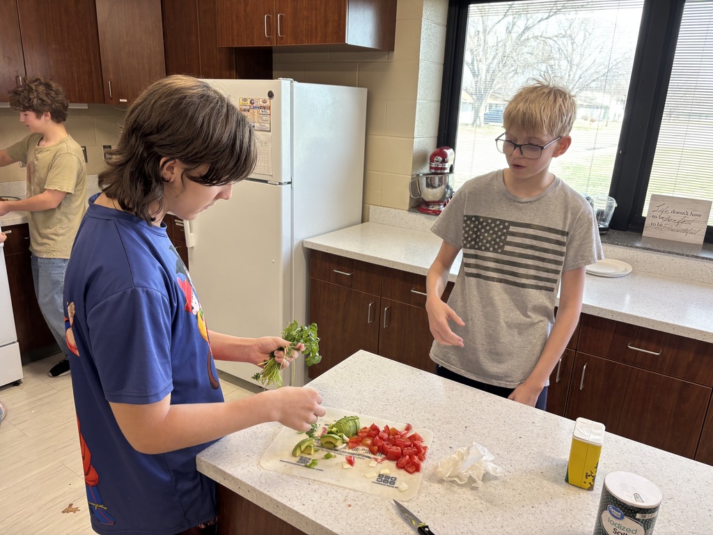 Getting the vegetables ready for the tacos.