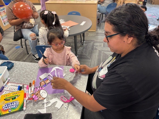 Pre-K students working on thanksgiving parade